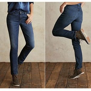 Eddie Bauer Aged Blue Curvy Straight Fit Jeans